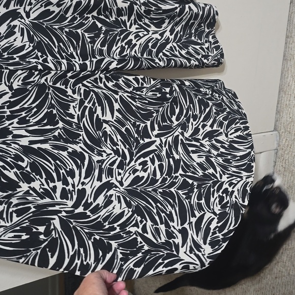 Size M - Picture 4 of 6